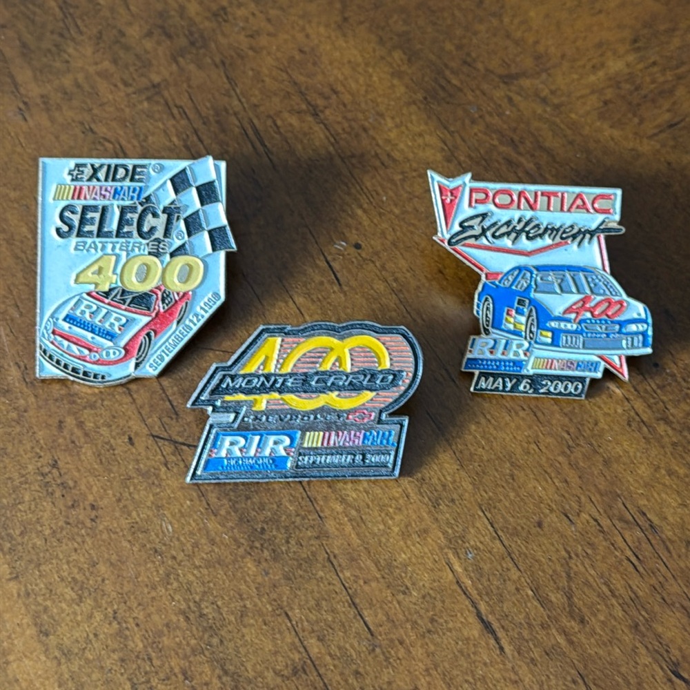 Set/3 Richmond Race Tack Pins